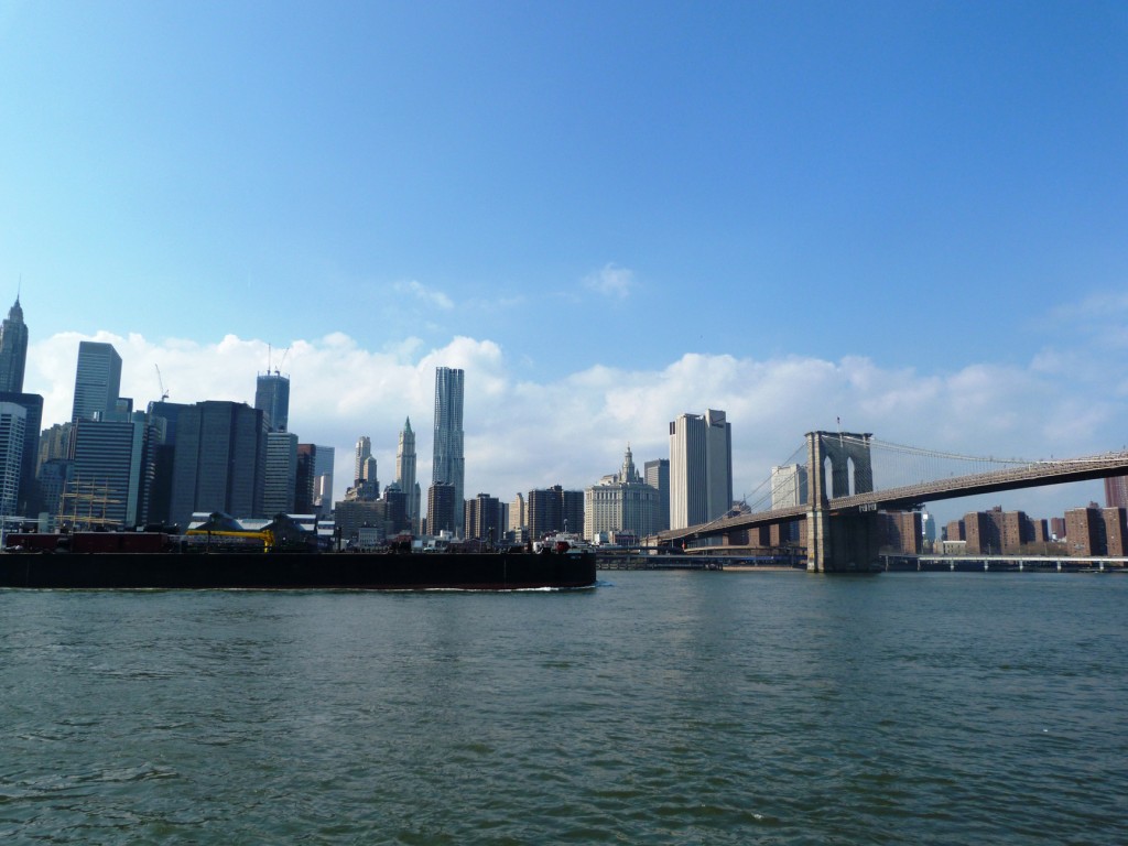 La SkyLine de New York et le Brooklyn Bridge