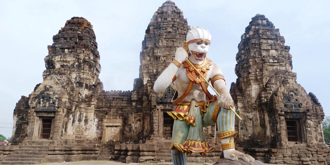 Le temple des singes à Lopburi