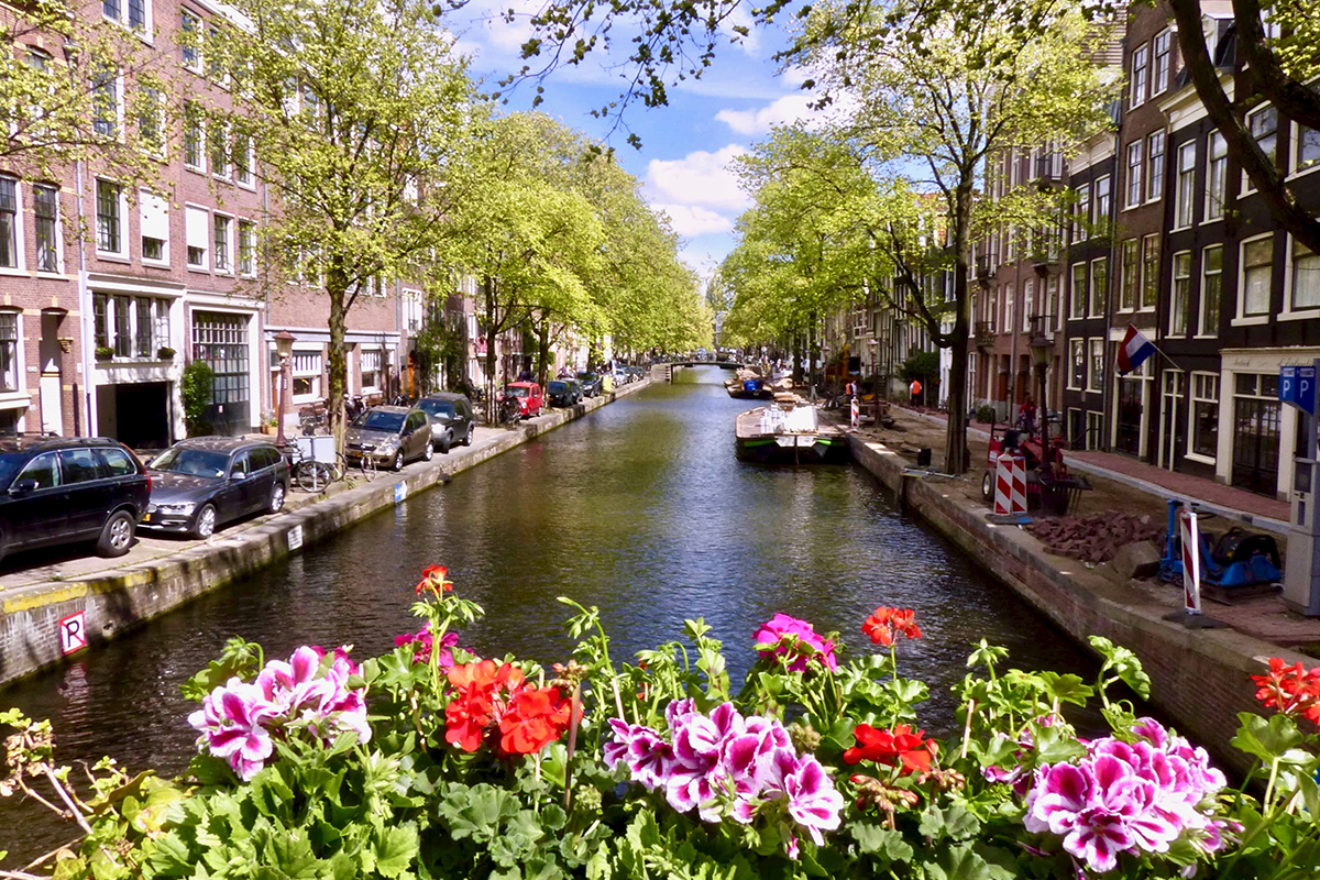 canaux Amsterdam velo fleurs