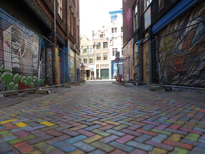 Wijdesteeg et ses œuvres de street-art à Amsterdam Wijdesteeg et ses œuvres de street-art à Amsterdam