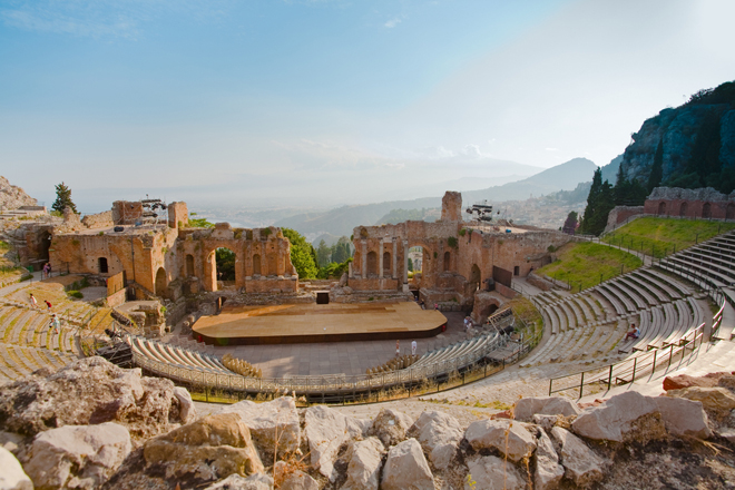 Le Teatro Greco et sa vue imprenable sur l’Etna à Taormina