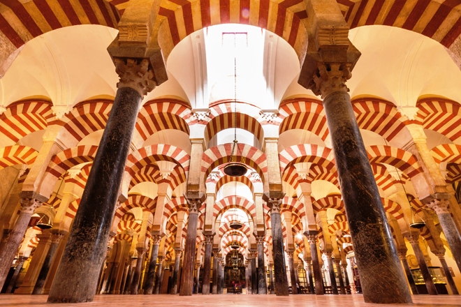 La Mezquita une mosquée-cathédrale à Cordoue La Mezquita une mosquée-cathédrale à Cordoue