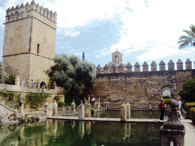Le palais-forteresse de l'Alcazar à Cordoue Le palais-forteresse de l'Alcazar à Cordoue