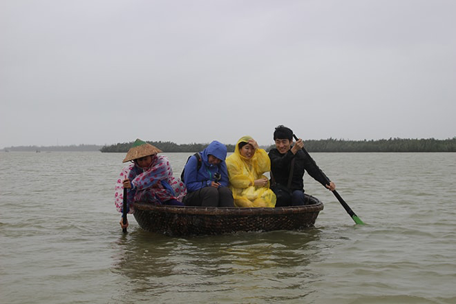 Bamboo boat Hoi An Vietnam