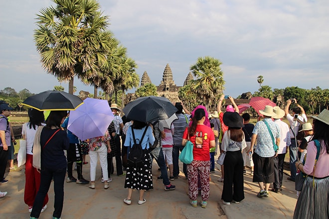 Foule devant Angkor Wat Foule devant Angkor Wat