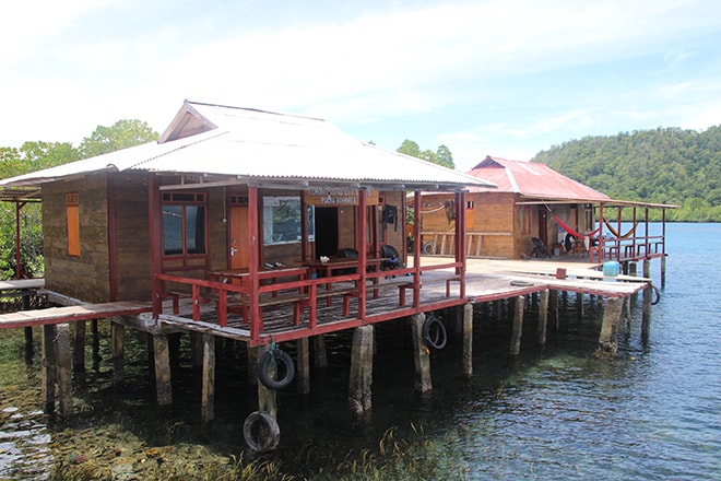 Bungalow pilotis Tumbak Indonesie