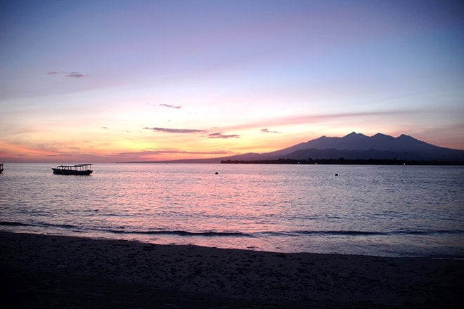 Coucher de soleil sur Gili Meno Indonesie