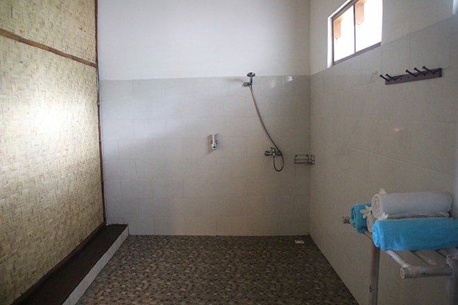 Salle de bain Mallias Bungalow Gili Meno Indonesie