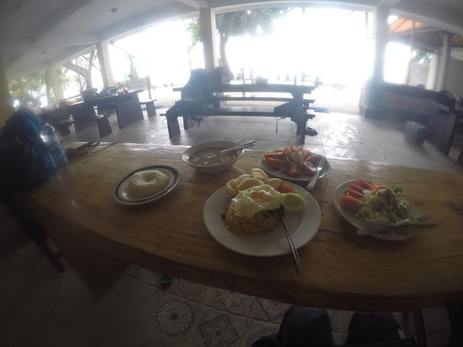 Repas plongee Tulamben Bali Yos Marine Epave Liberty