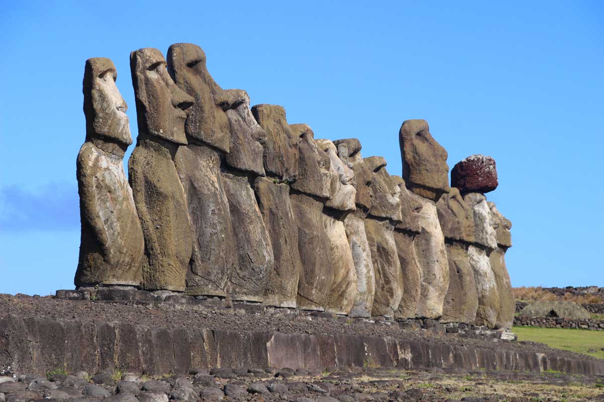 15 moai tongariki île de pâques chili