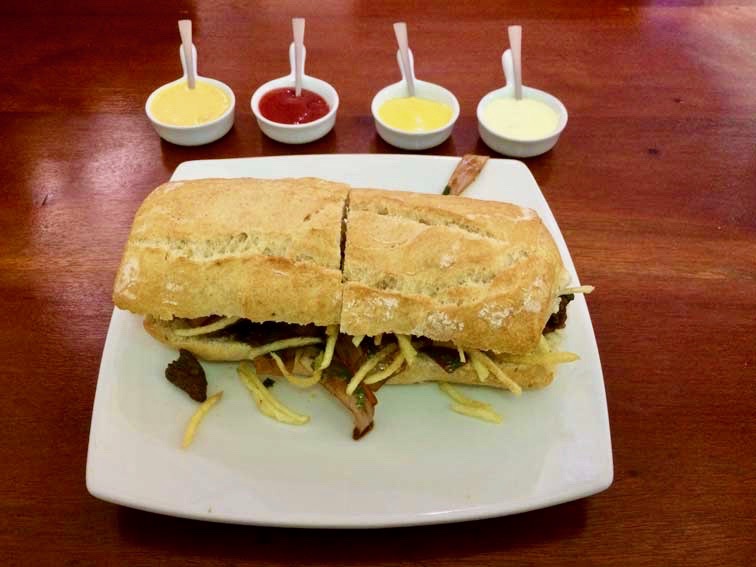 Sandwich Lomo saltado Cusco Perou