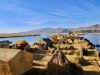 Puno et les îles flottantes d’Uros sur le lac Titicaca au Pérou 