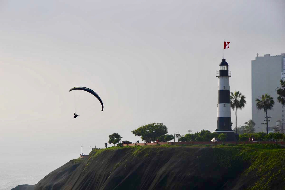 phare Miraflores lima