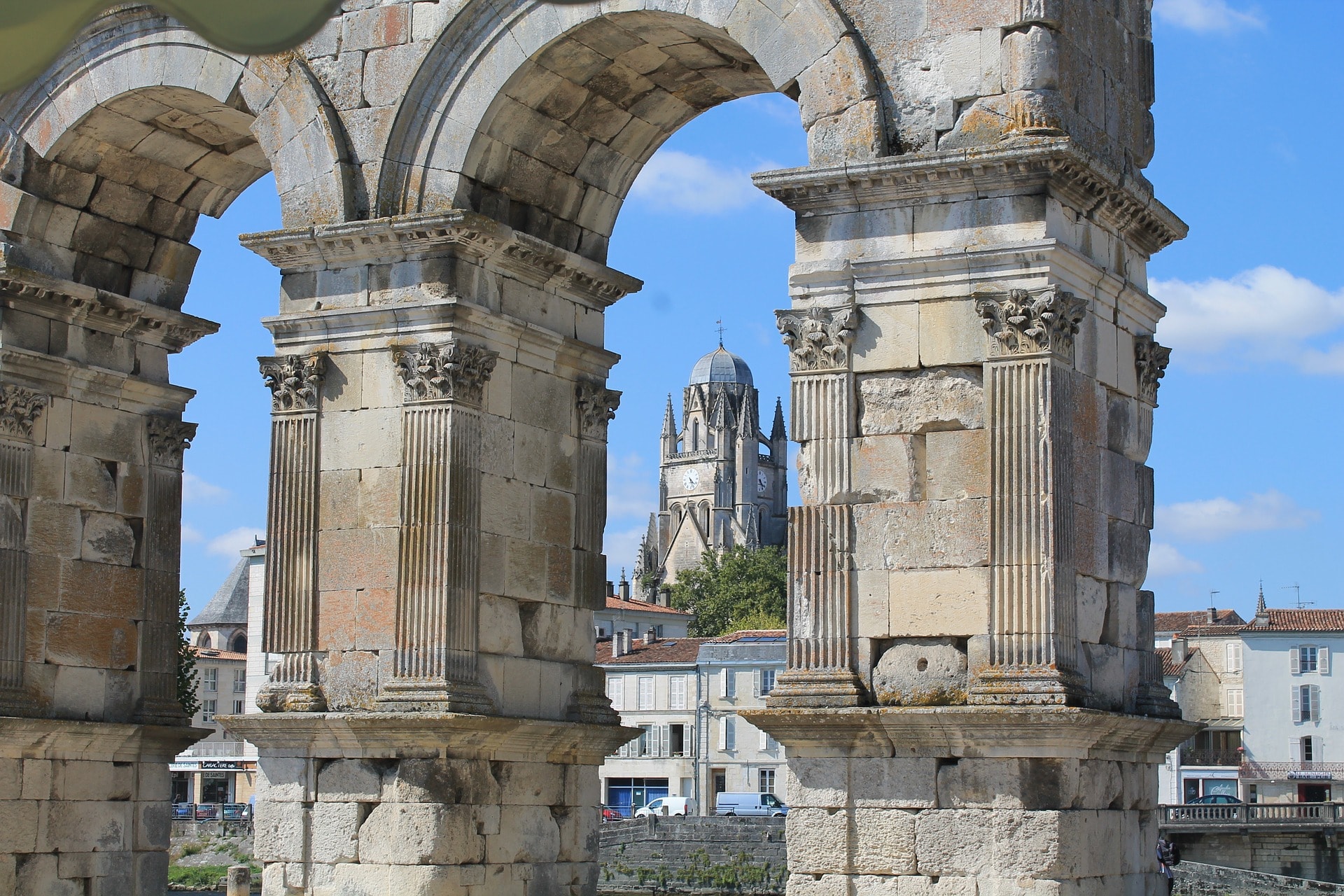 saintes charente maritime