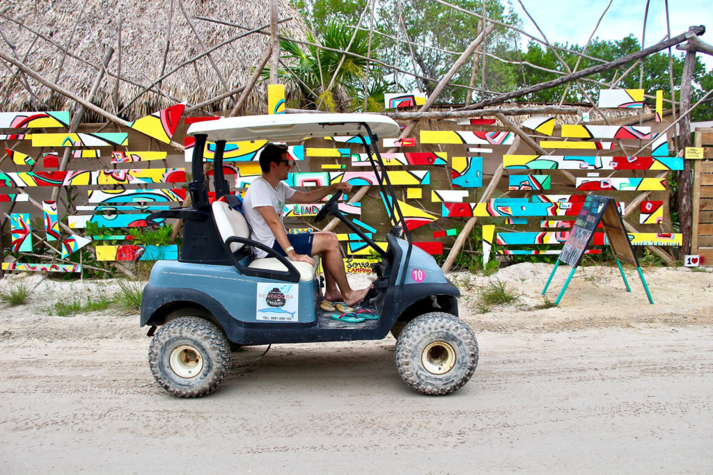 Tom voiturette de golf Holbox Mexique