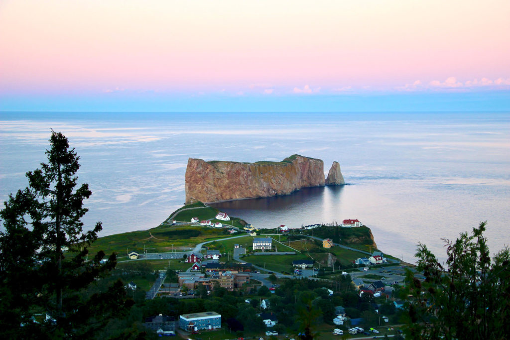 coucher soleil rocher percé